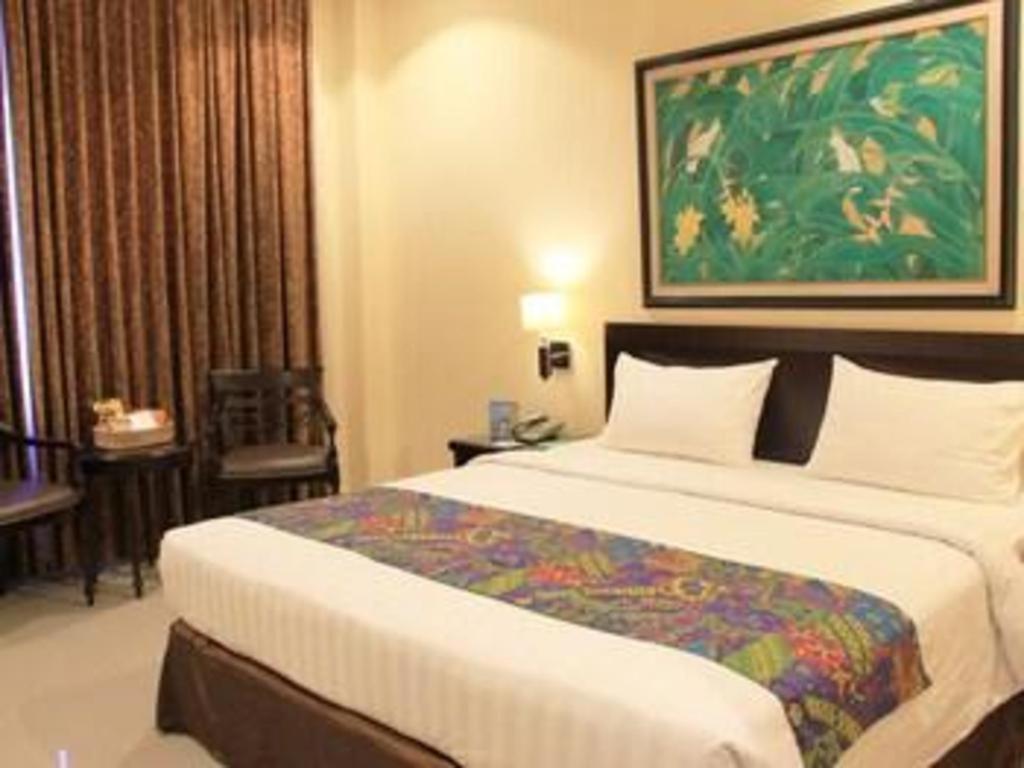 Narita Classic Hotel Surabaya Exteriör bild